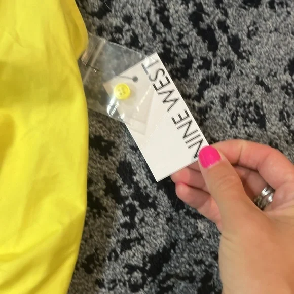 Nine West Bright Yellow Sleeveless Blouse | size small - Picture 2 of 6